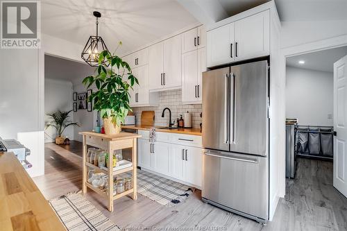 185 Baird Avenue, Wheatley, ON - Indoor Photo Showing Kitchen With Upgraded Kitchen