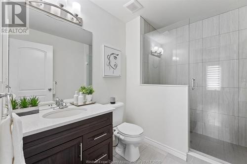 1150 Peabody Avenue, Windsor, ON - Indoor Photo Showing Bathroom