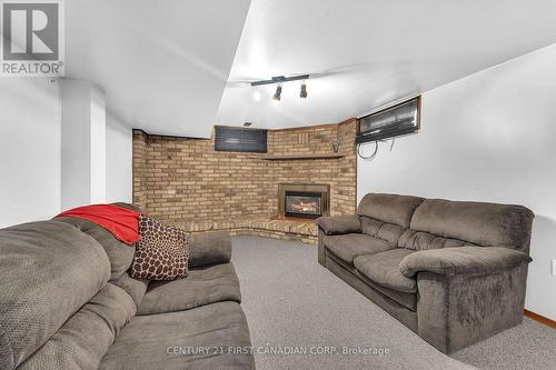 116 Alayne Crescent, London, ON - Indoor Photo Showing Living Room With Fireplace