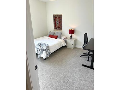 8761 Riverside Drive, Grand Forks, BC - Indoor Photo Showing Bedroom