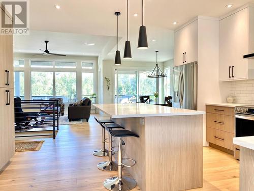 8761 Riverside Drive, Grand Forks, BC - Indoor Photo Showing Kitchen With Upgraded Kitchen