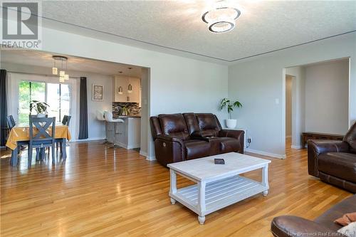 846 Mccavour Drive, Saint John, NB - Indoor Photo Showing Living Room