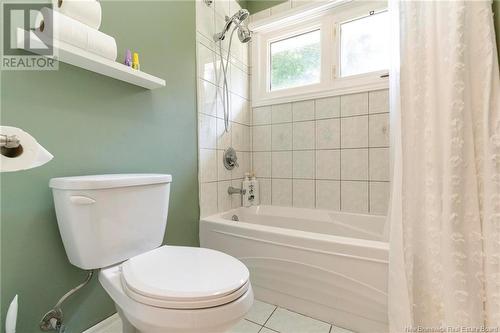 846 Mccavour Drive, Saint John, NB - Indoor Photo Showing Bathroom