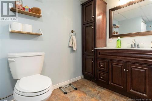 846 Mccavour Drive, Saint John, NB - Indoor Photo Showing Bathroom