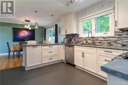 846 Mccavour Drive, Saint John, NB - Indoor Photo Showing Kitchen With Upgraded Kitchen