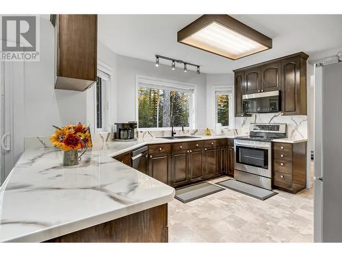 9105 Tabor Glen Drive, Prince George, BC - Indoor Photo Showing Kitchen