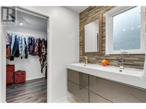 9105 Tabor Glen Drive, Prince George, BC - Indoor Photo Showing Bathroom