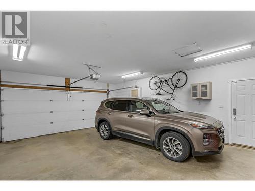 9105 Tabor Glen Drive, Prince George, BC - Indoor Photo Showing Garage