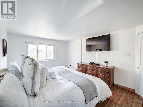 181 Rusty Crestway, Toronto, ON - Indoor Photo Showing Bedroom