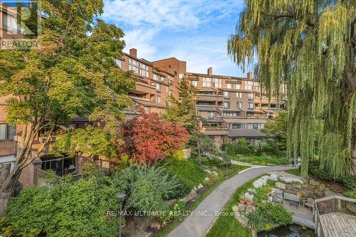 523 - 40 Sylvan Valleyway, Toronto (Bedford Park-Nortown), ON - Outdoor