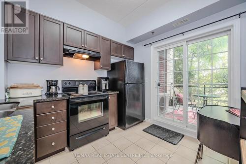 113 - 1440 Gordon Street, Guelph (Pine Ridge), ON - Indoor Photo Showing Kitchen