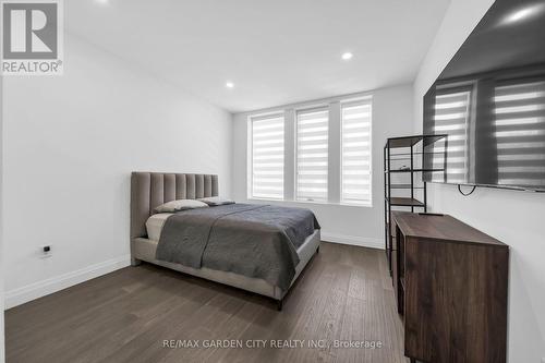 56 Frederick Avenue, Hamilton, ON - Indoor Photo Showing Bedroom