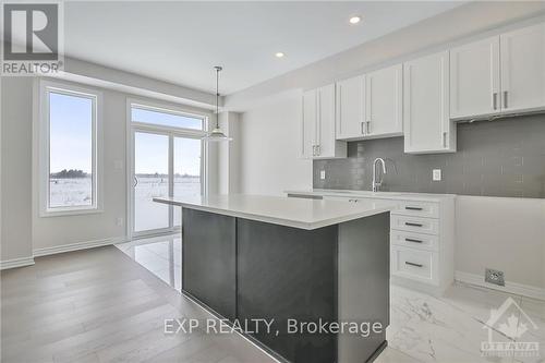 1940 Hawker, Ottawa, ON - Indoor Photo Showing Kitchen With Upgraded Kitchen