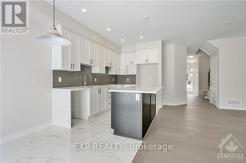 1940 Hawker, Ottawa, ON - Indoor Photo Showing Kitchen With Upgraded Kitchen