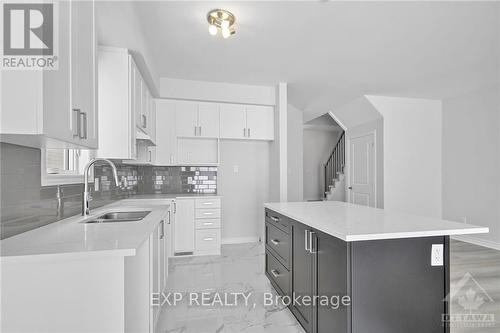 1922 Hawker, Ottawa, ON - Indoor Photo Showing Kitchen With Double Sink