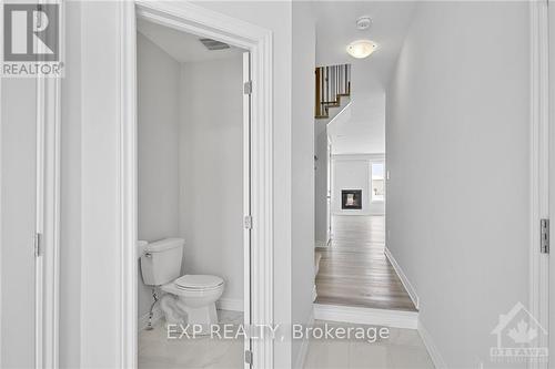 1922 Hawker, Ottawa, ON - Indoor Photo Showing Bathroom