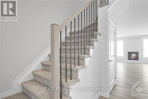 1922 Hawker, Ottawa, ON - Indoor Photo Showing Other Room