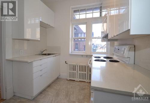 Unit 201 Kitchen - 17 Marlborough Avenue E, Ottawa, ON - Indoor Photo Showing Kitchen