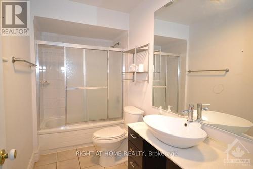 17 Marlborough Avenue E, Ottawa, ON - Indoor Photo Showing Bathroom