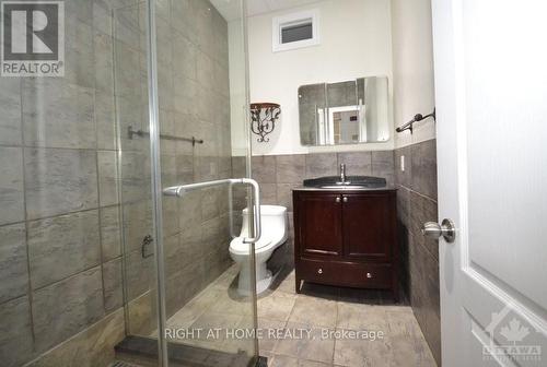 17 Marlborough Avenue E, Ottawa, ON - Indoor Photo Showing Bathroom