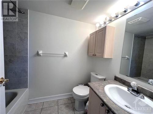 310 Central Park Drive Unit#4B, Ottawa, ON - Indoor Photo Showing Bathroom