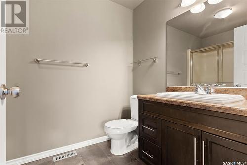 141 4100 Sandhill Crescent, Regina, SK - Indoor Photo Showing Bathroom