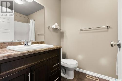 141 4100 Sandhill Crescent, Regina, SK - Indoor Photo Showing Bathroom