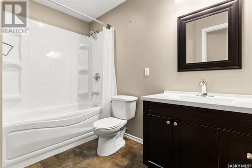 141 4100 Sandhill Crescent, Regina, SK - Indoor Photo Showing Bathroom