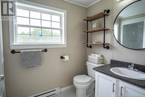 5850 Pokiok Settlement Road, Prince William, NB - Indoor Photo Showing Bathroom