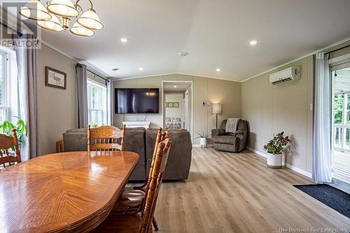 5850 Pokiok Settlement Road, Prince William, NB - Indoor Photo Showing Dining Room