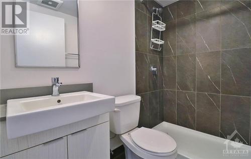 105 Champagne Avenue Unit#516, Ottawa, ON - Indoor Photo Showing Bathroom