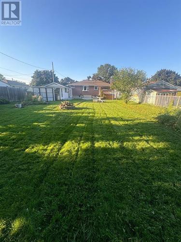 323 Elsfield Crescent Unit# Upper Part Only, Sarnia, ON - Outdoor