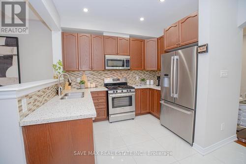 55 Ostrovsky Road, Vaughan (Vellore Village), ON - Indoor Photo Showing Kitchen With Double Sink With Upgraded Kitchen