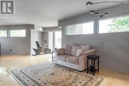 183 Cedar Island Road, Orillia, ON - Indoor Photo Showing Living Room