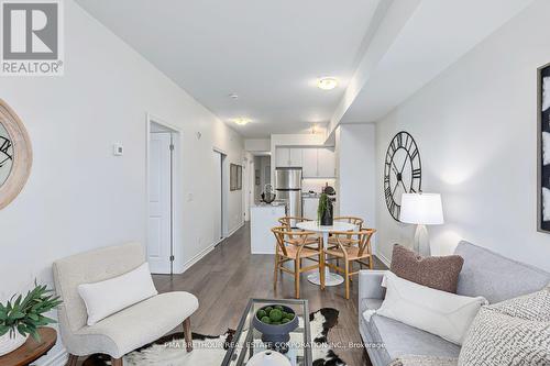 107 - 17 Spooner Crescent, Collingwood, ON - Indoor Photo Showing Living Room