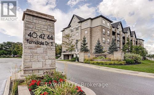 101 - 42 Ferndale Drive S, Barrie (Ardagh), ON - Outdoor With Facade