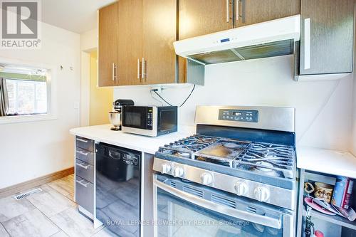 30 North Street, Barrie (Bayfield), ON - Indoor Photo Showing Kitchen