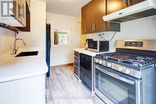 30 North Street, Barrie (Bayfield), ON - Indoor Photo Showing Kitchen