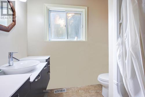 30 North Street, Barrie (Bayfield), ON - Indoor Photo Showing Bathroom