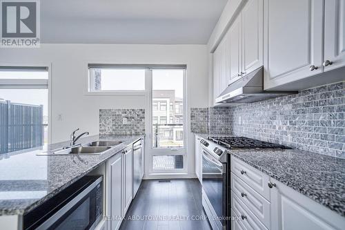 2501 Littlefield Crescent, Oakville (Glen Abbey), ON - Indoor Photo Showing Kitchen With Double Sink With Upgraded Kitchen