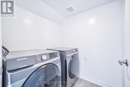 2501 Littlefield Crescent, Oakville, ON - Indoor Photo Showing Laundry Room