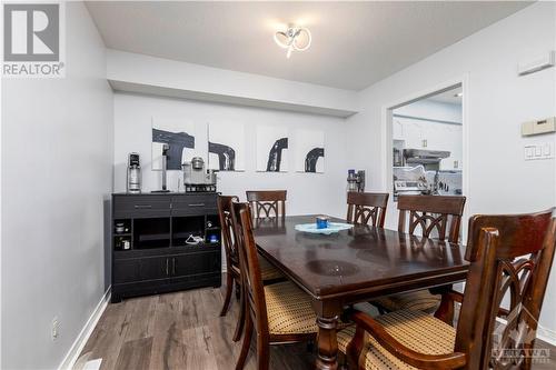 939 Markwick Crescent, Ottawa, ON - Indoor Photo Showing Dining Room