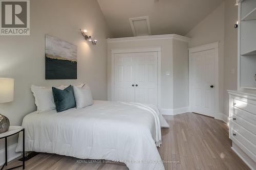 599 Cumberland Avenue, Burlington (Roseland), ON - Indoor Photo Showing Bedroom