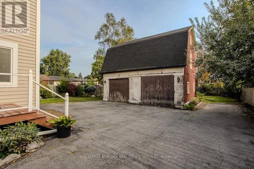 599 Cumberland Avenue, Burlington (Roseland), ON - Outdoor With Exterior