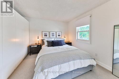 3072 Flanagan Court, Burlington, ON - Indoor Photo Showing Bedroom