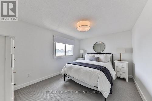 3072 Flanagan Court, Burlington, ON - Indoor Photo Showing Bedroom