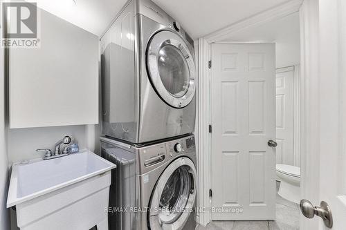 3072 Flanagan Court, Burlington, ON - Indoor Photo Showing Laundry Room