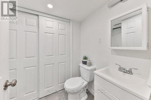 3072 Flanagan Court, Burlington, ON - Indoor Photo Showing Bathroom