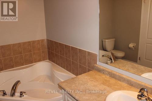 51 - 745 Farmstead Drive, Milton, ON - Indoor Photo Showing Bathroom