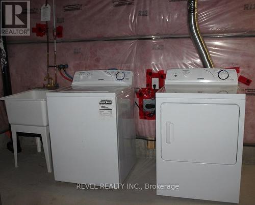 51 - 745 Farmstead Drive, Milton, ON - Indoor Photo Showing Laundry Room